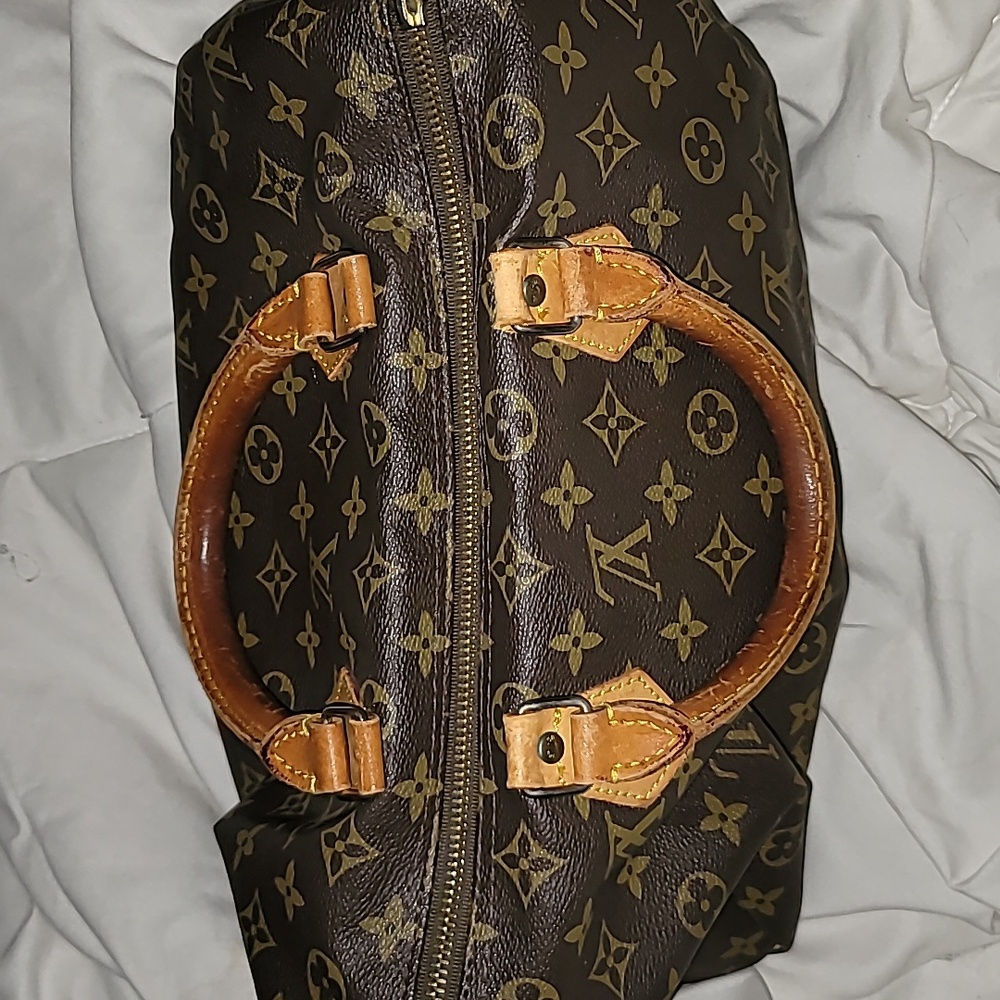 Beautiful Handbag - Picture 6 of 9